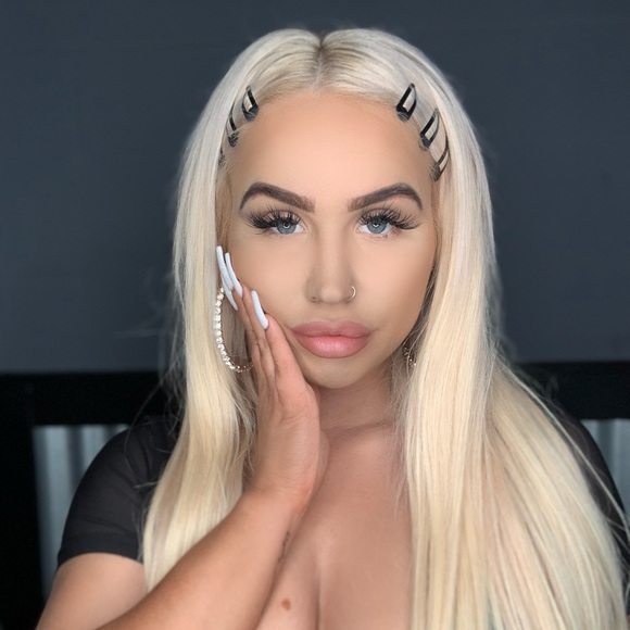 Meet your Posher, Scandelous - Picture 2 of 5